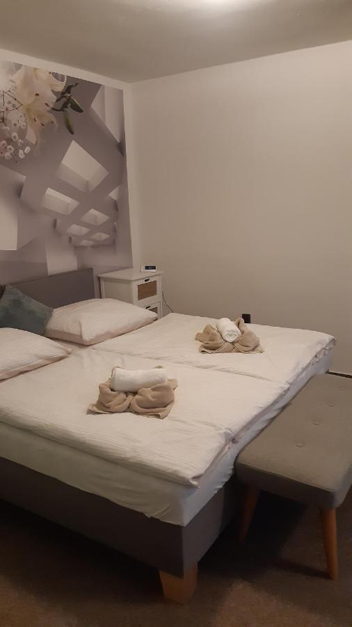 Budha Apartma Jirikov  Ngoại thất bức ảnh